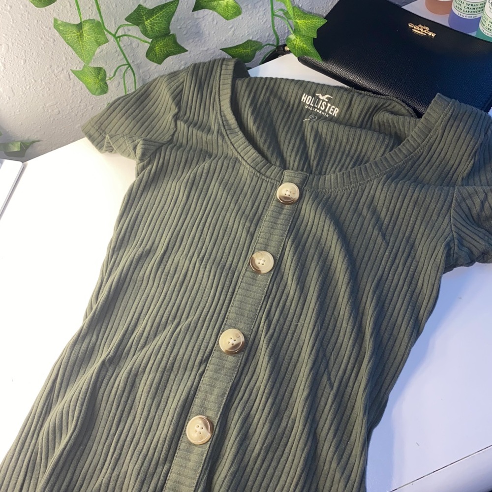 Green bottom up top.